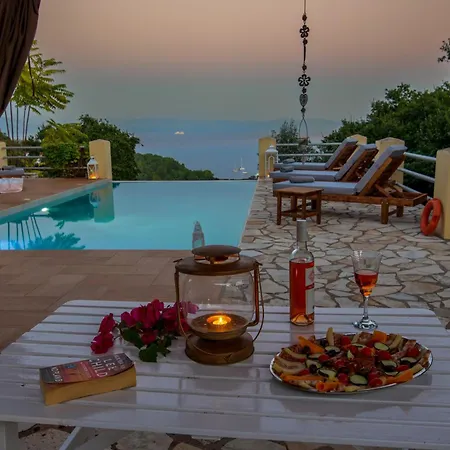 Vilă Artistsvillas-red Rose Gaios