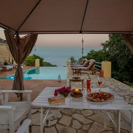 Vilă Artistsvillas-red Rose Gaios