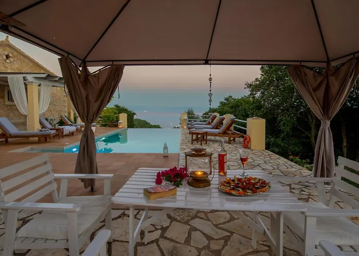 Willa Artistsvillas-Red Rose Gaios